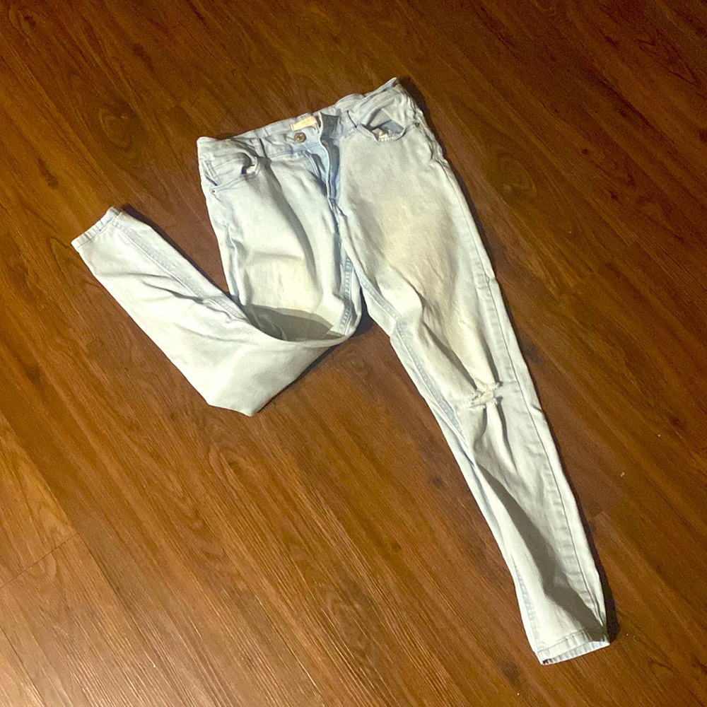 Light Washed Jeans